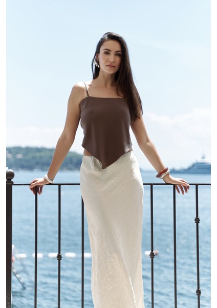 Alytih Üçgen Detay Soft Kahve Crop fırsatları