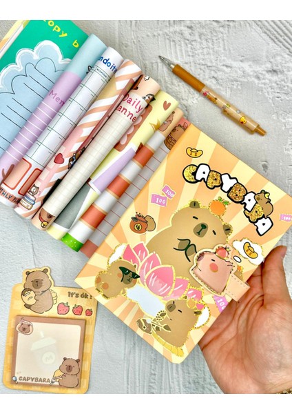 Capybara Lotus Bahçesi Mıknatıslı Özel Tasarım Defter