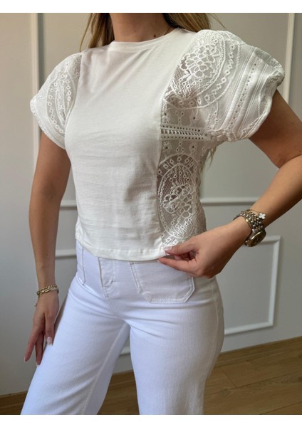 Ekru Kol Dantel Detaylı Bluz