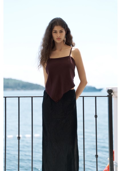 Alytih Üçgen Detay Bordo Crop fırsatları