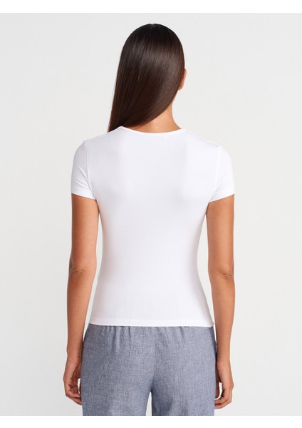 31906 Vücuda Oturan Kısa Kollu T-Shirt-Beyaz fiyatları