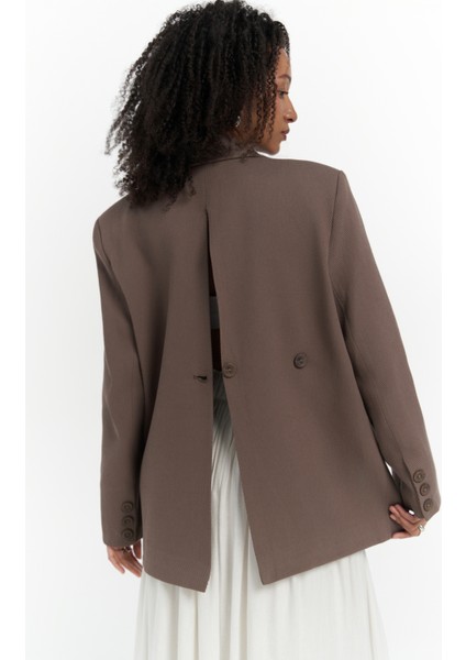 Solara Arkası Düğmeli Mocha Blazer