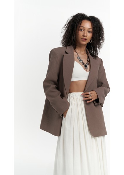 Solara Arkası Düğmeli Mocha Blazer