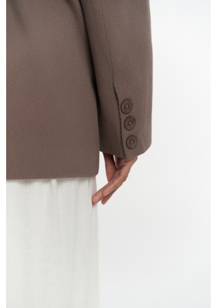 Solara Arkası Düğmeli Mocha Blazer