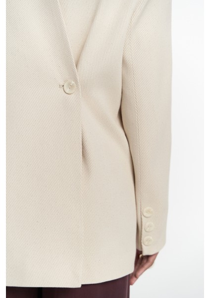 Solara Arkası Düğmeli Naturel Blazer