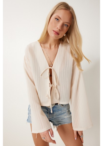 Çizgili Bağlama Detaylı Örme Bluz Krem LRG0020