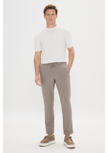 Slim Fit Dar Kesim Gofre Desenli Esnek Beli Bağlamalı Pantolon