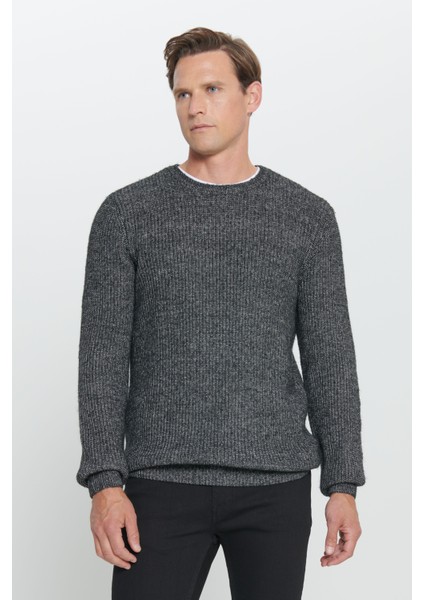 Standart Fit Normal Kesim Bisiklet Yaka Pamuklu Triko Kazak