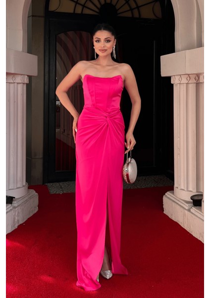 Saten Kumaş Büzgü Detaylı Straplez Abiye Elbise - Fuşya