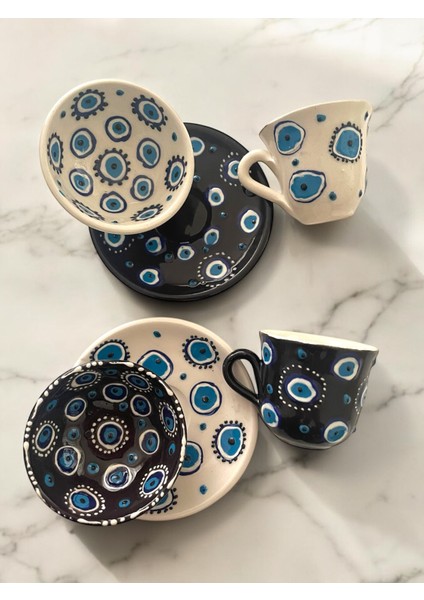 Dekoratif 2 Kişilik Siyah ve Beyaz Şık Lale Çini Tasarımlı Tamamen El Yapımı Kahve Fincanı ve 10 cm Sosluk modelleri