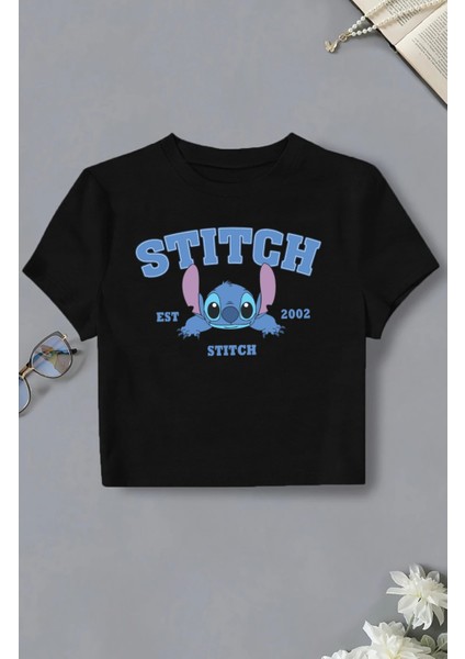 Stich Est 2002 Yazılı Crop Top, Kadın Çizgi Film Temalı Crop Bluz
