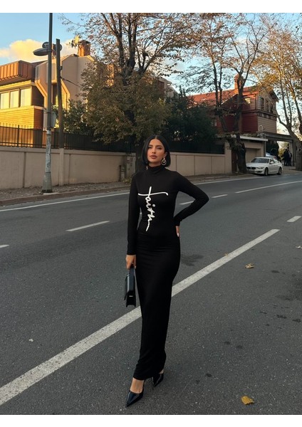 Kadın Uzun Kollu Boğazlı Baskı Detaylı Viskon Tam Boy Elbise modelleri