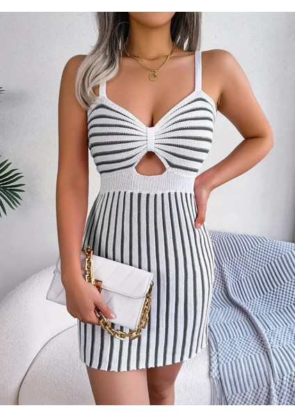 Kadın Kolsuz Askılı Pencere Detay Şerit Desen Mini Triko Elbise fırsatları
