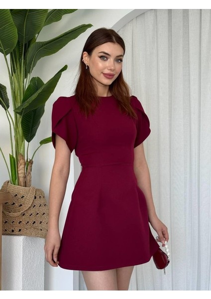 Alka Incili Fiyonk Detay Elbise