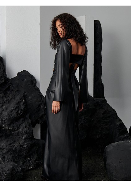 2 Parçalı Önü Bağlamalı Dekolteli Uzun Vegan Deri Elbise - Siyah fiyatları