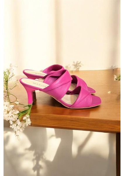 Fuşya Hakiki Deri Köşe Burun Çift Bant Topuklu Terlik