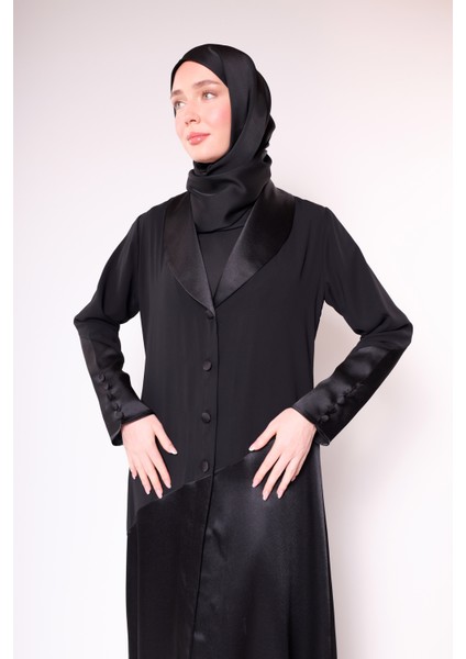 Kadın Siyah Medine Ipeği ile Saten Düğmeli Şık Abaya modelleri