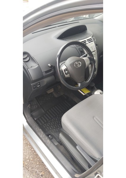 Toyota Yarıs 3D Siyah Havuzlu Paspas 2005 ve 2012