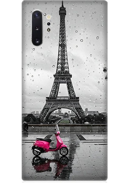 Samsung Galaxy Note 10 Plus Uyumlu Yağmurda Eyfel ve Scooter Desenli Silikon Kılıf