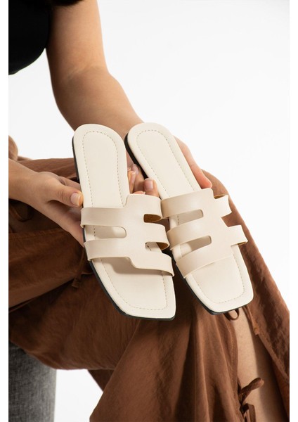 Bej Biye Kadın Terlik Ev ve Dış Mekan Terliği