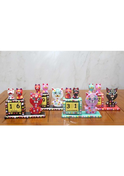 Ahşap Kedili Takvim 12*16 cm