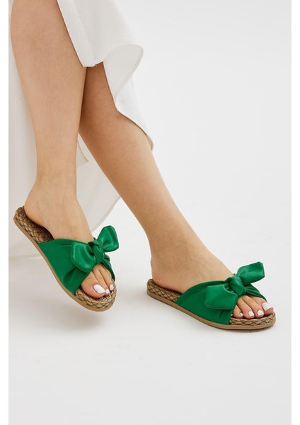 Kadın Terlik Kaymaz Tabanlı Şık Yeşil Fiyonk Tasarımıyla Plajda Kullanıma Uygun fiyatları