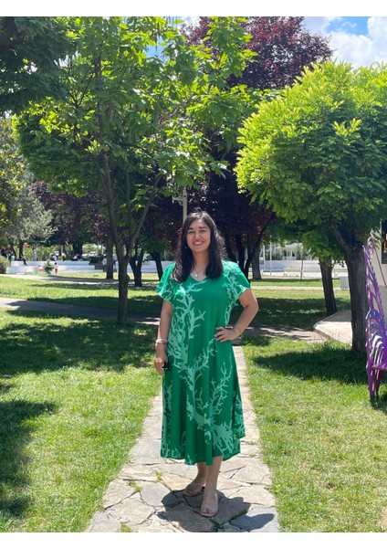 Mercan Desenli Geniş Kesim Viskon Elbise – 36-50 Beden Arası Standart Rahat Kalıp fiyatları