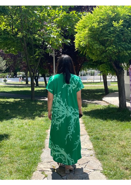 Mercan Desenli Geniş Kesim Viskon Elbise – 36-50 Beden Arası Standart Rahat Kalıp modelleri