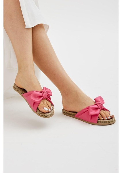 Fuşya Fiyonk Kadın Terlik Kaymaz Taban Havuz ve Plaj Kullanımı İçin fiyatları