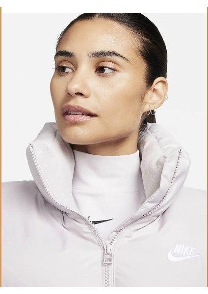 Sportswear Essentials Vest Kadın Yelek fırsatları