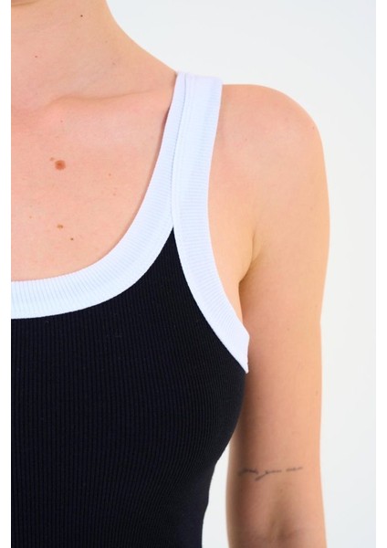 Iki Renkli Atlet - Siyah-Beyaz fırsatları