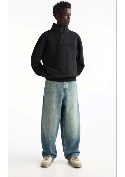 Oversize Yarım Farmuarlı Yakalı Basic Sweatshirt - Siyah