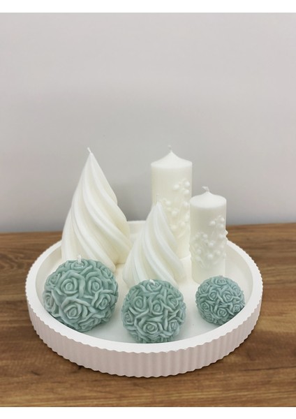 Dekoratif Mum Seti – 7 Parça Gül Sütun Motifli Kalem Mum ve Spiral Mumlar Tepsi Üzerinde