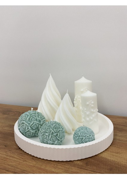 Dekoratif Mum Seti – 7 Parça Gül Sütun Motifli Kalem Mum ve Spiral Mumlar Tepsi Üzerinde