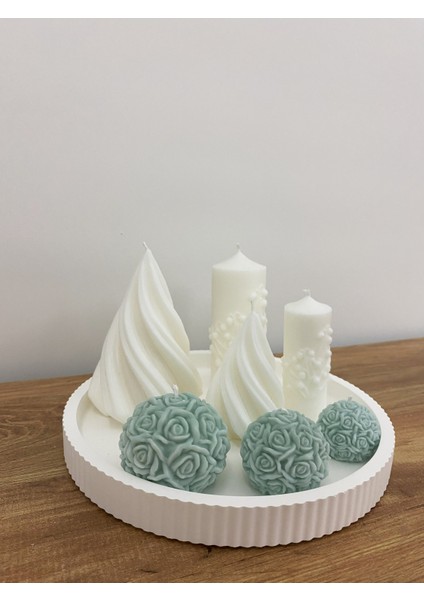 Dekoratif Mum Seti – 7 Parça Gül Sütun Motifli Kalem Mum ve Spiral Mumlar Tepsi Üzerinde