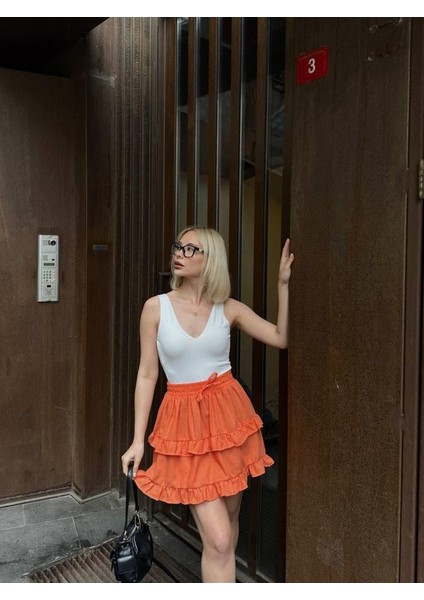 Bel Lastikli Kat Fırfır Detaylı Kısa Etek - Turuncu modelleri