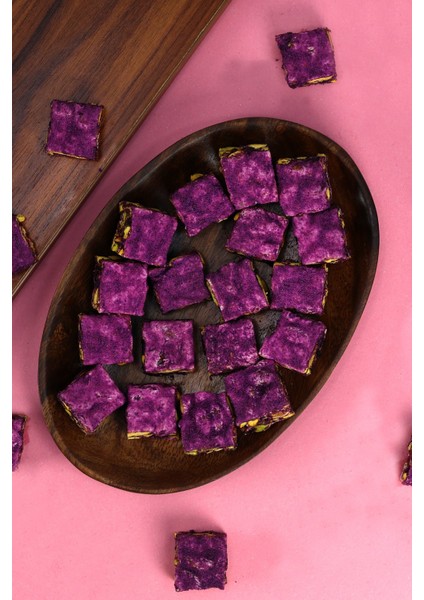LOKUM BAKLAVA KARADUT FISTIKLI 275 Gram fiyatları