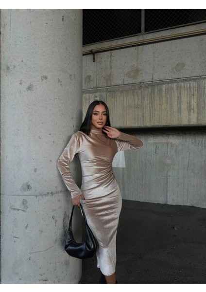 Kadın Uzun Kollu Yarım Balıkçı Yaka Büzgü Detay Kadife Kumaş Elbise modelleri