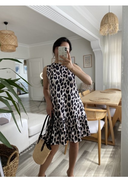 Kadın Kolsuz Sırttan Bağlamalı Fırfırlı Leopar Desenli Süprem Elbise