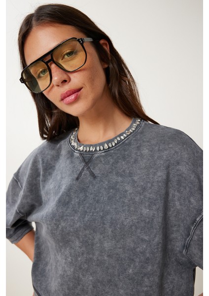 Taş Detaylı Yıkamalı Pamuklu Örme T-Shirt modelleri
