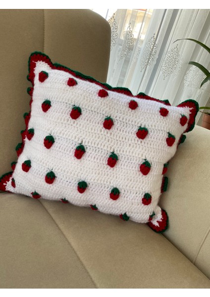 Dekoratif Çilek Yastık Kırlent modelleri