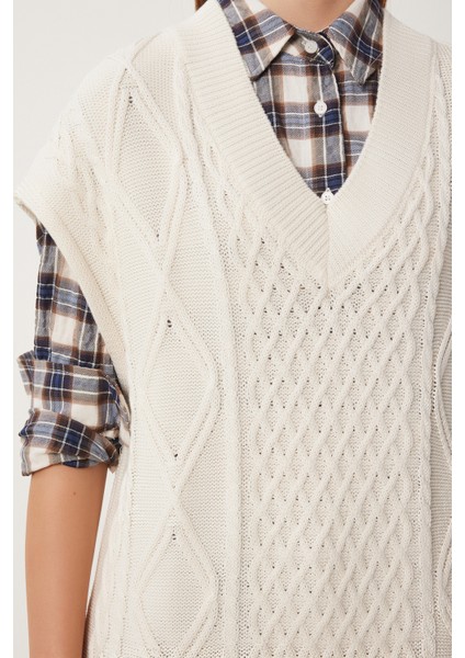 V Yaka Motifli Uzun Triko Süveter LNV0007 KREM