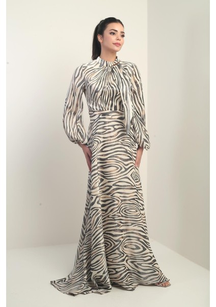 Kadın Fular Detaylı Astarlı Zebra Desenli Saten Uzun Elbise