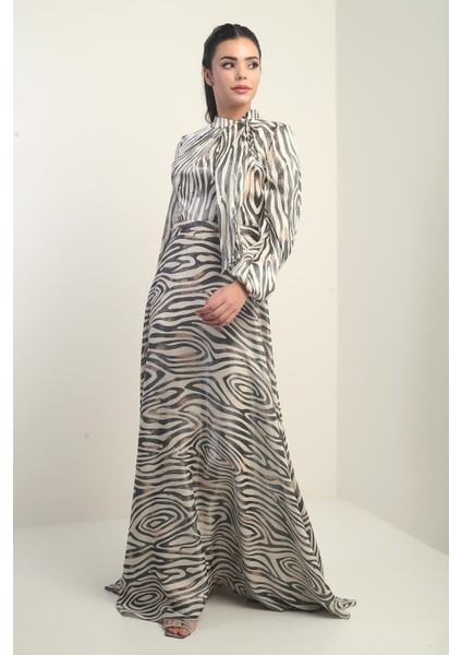 Kadın Fular Detaylı Astarlı Zebra Desenli Saten Uzun Elbise modelleri