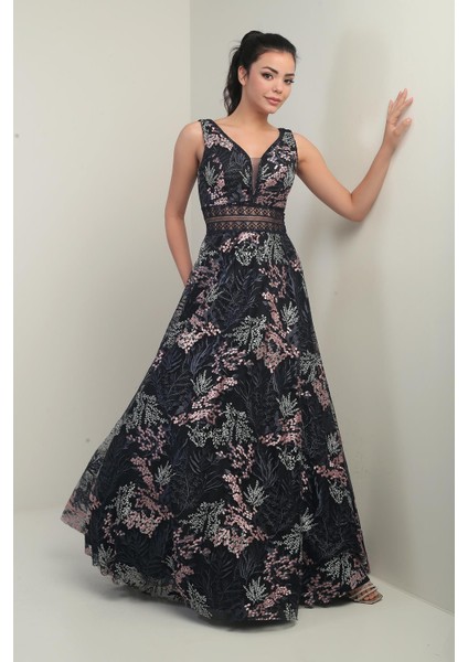 Kadın V Yaka Kalın Askılı Beli Dekolteli Nakışlı Uzun Kloş Elbise