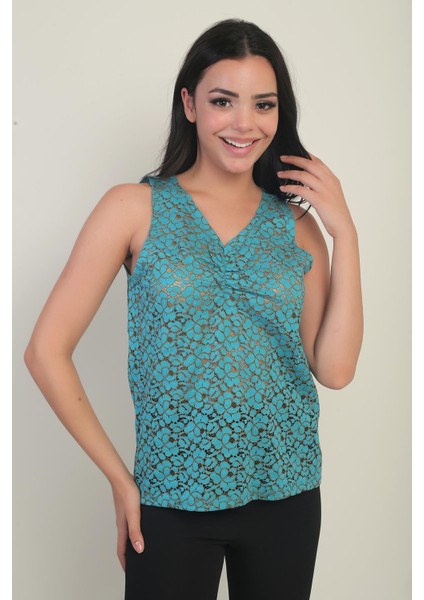 Kadın V Yaka Önü Büzgülü Çiçekli Delik Iş Bluz