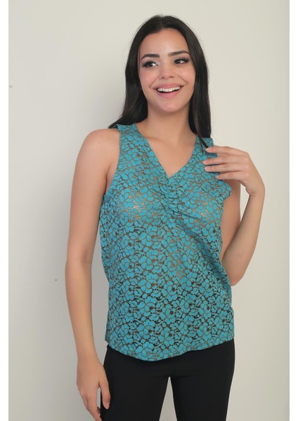 Kadın V Yaka Önü Büzgülü Çiçekli Delik Iş Bluz fiyatları