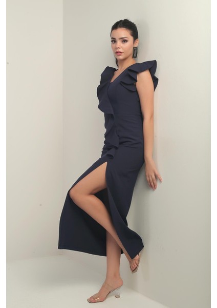 Kadın Omuzu Güllü Işlemeli Astarlı Önü Yırtmaçlı Volanlı Uzun Elbise modelleri