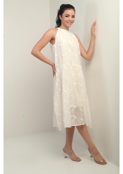 Kadın Halter Yaka Bağcıklı Astarlı Nakışlı Midi Elbise