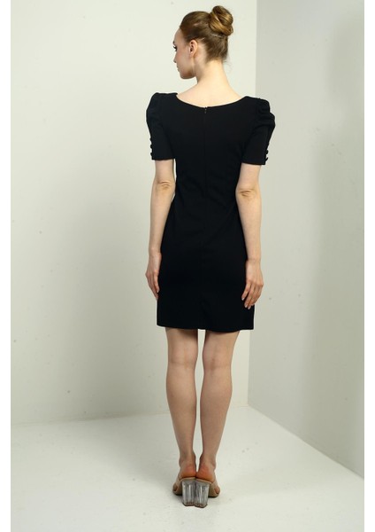 Kadın Kayık Yaka Kolları Düğmeli Pileli Arkası Fermuarlı Elbise fırsatları